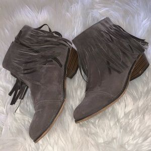 🛍️ Gray Tassel Booties